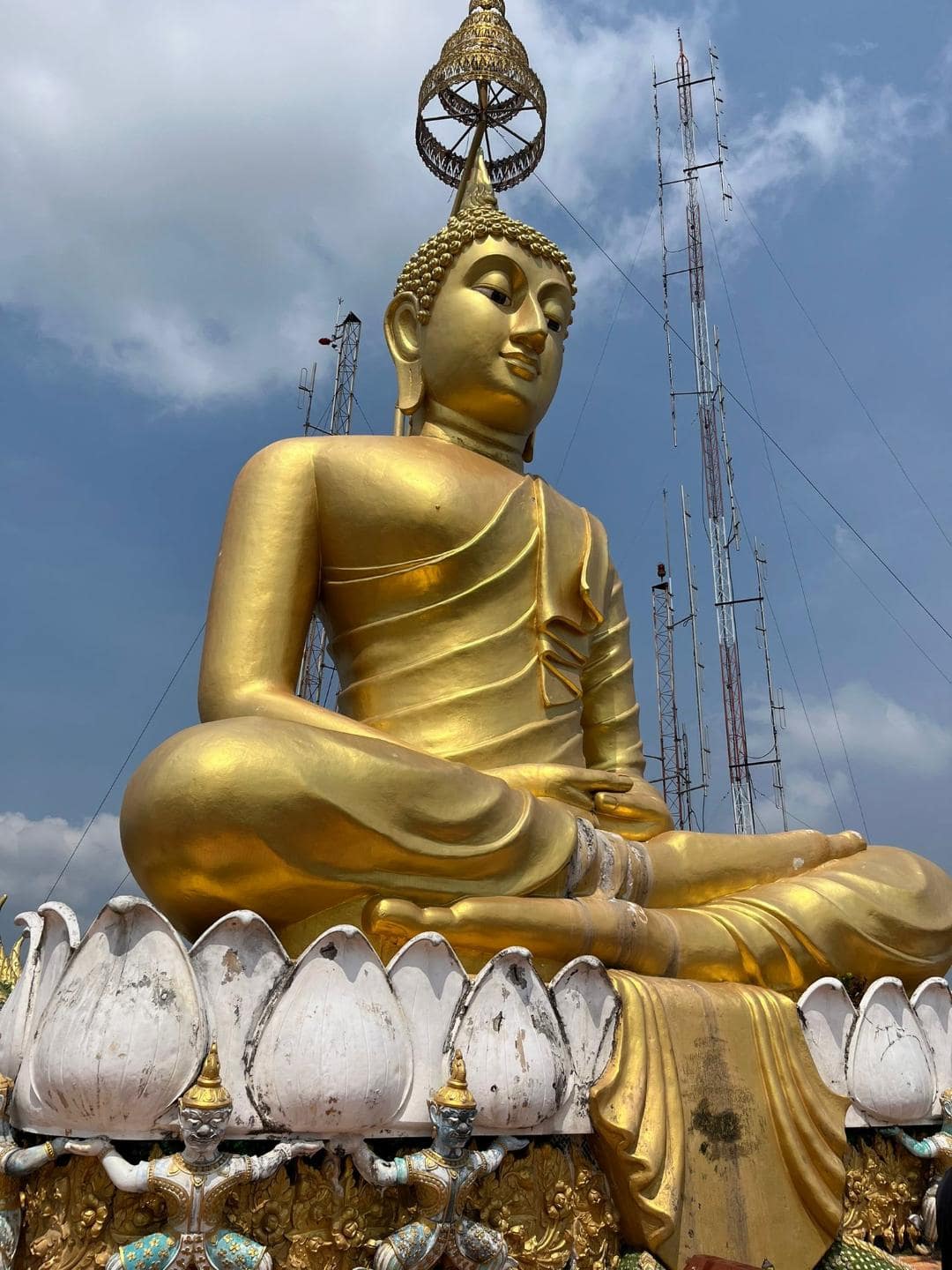 Socha Budhy na Wat Tham Suea.