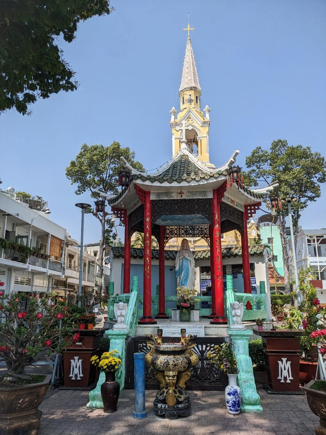 Katolícky kostol v čínskej štvrti Ho Chi Minh.