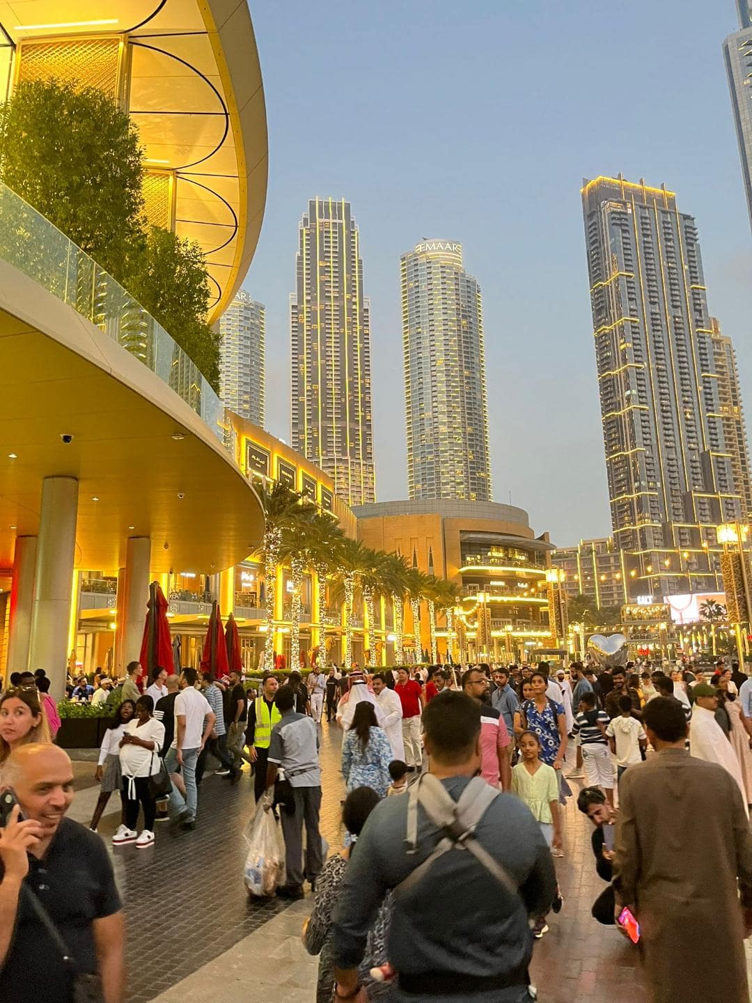 Dubai Mall je najväčšie nákupné centrum na svete.