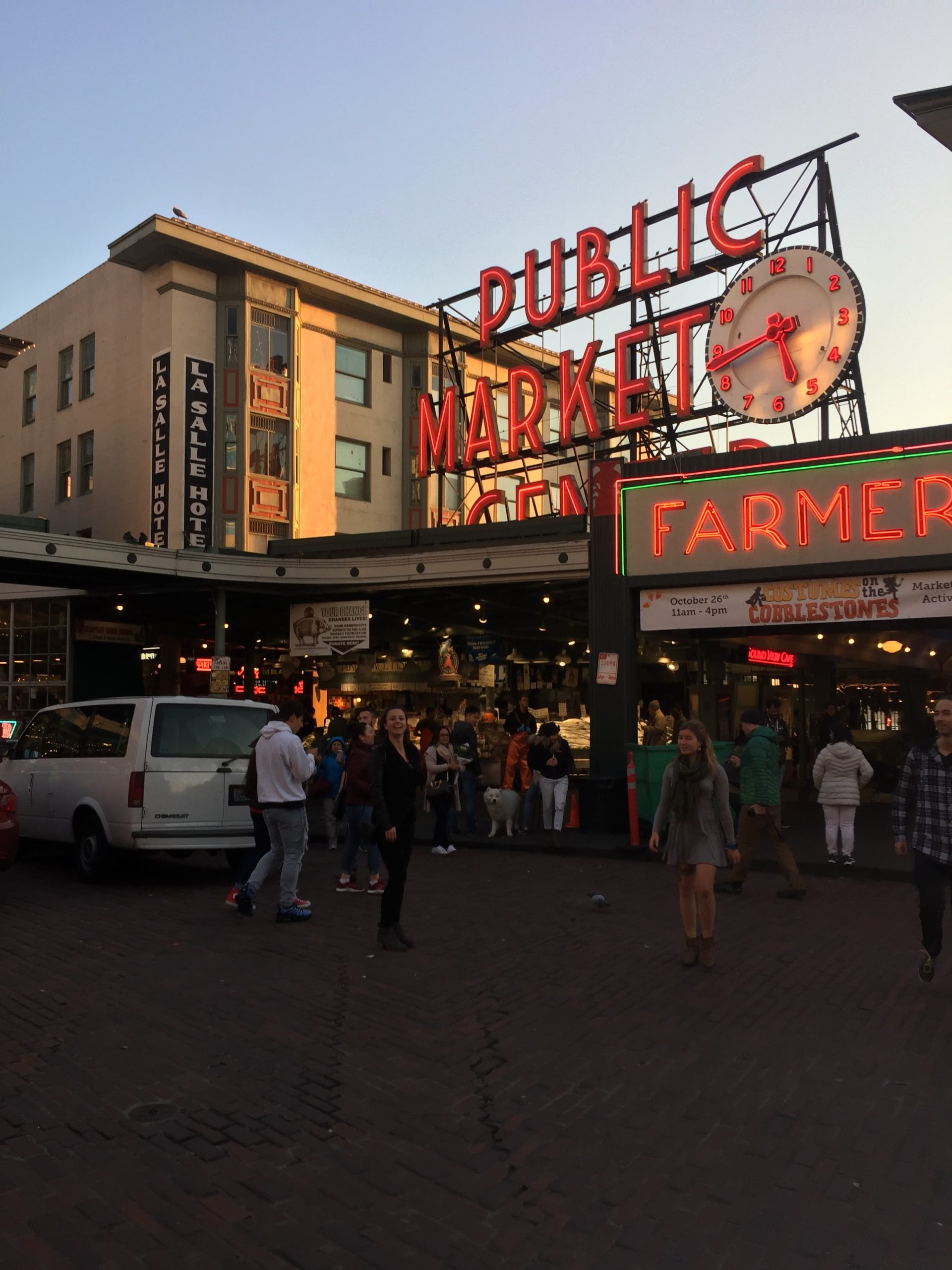 Lokálna tržnica v Seattli.