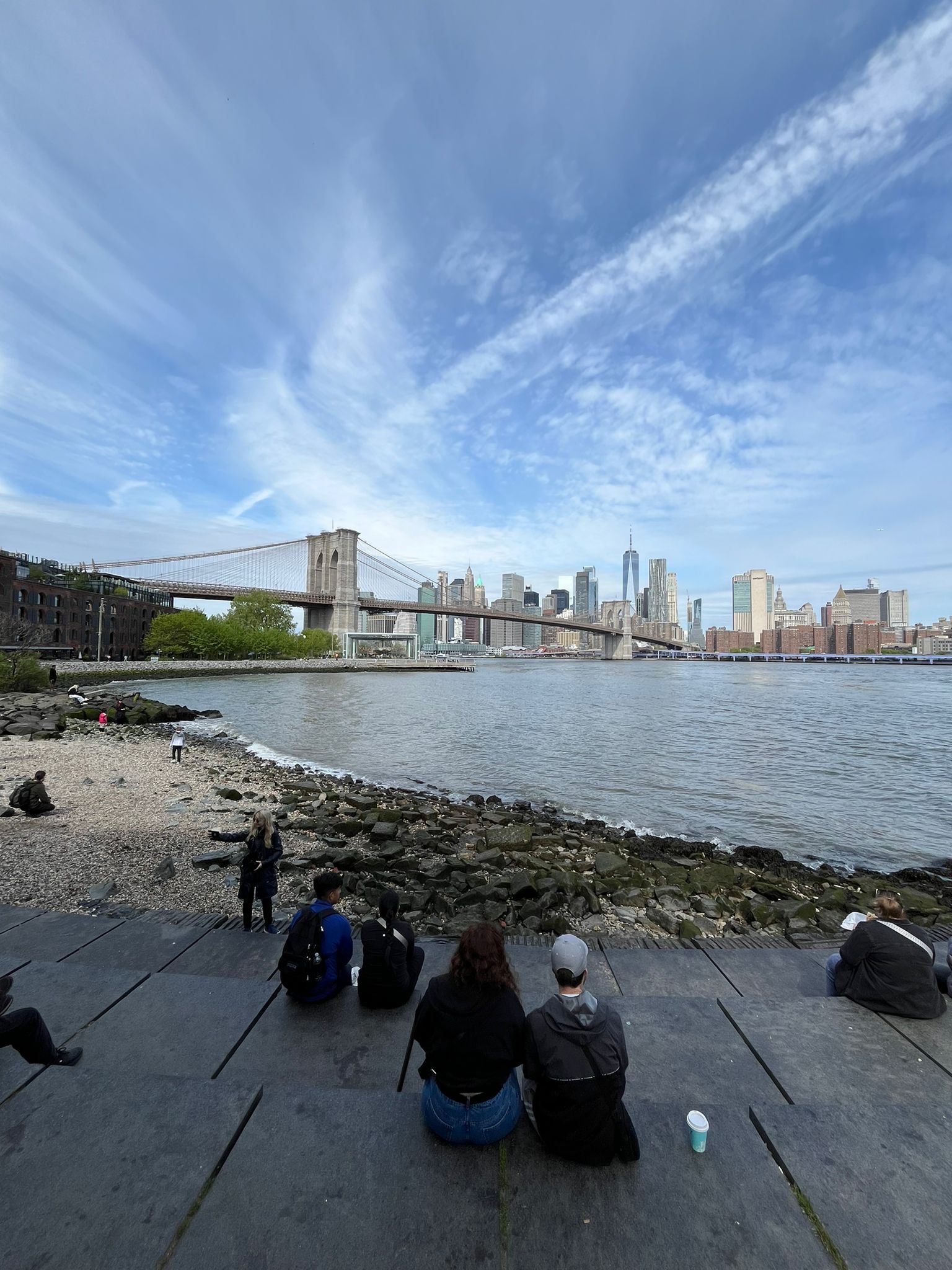 Panoramatický pohľad na Brooklyn Bridge.