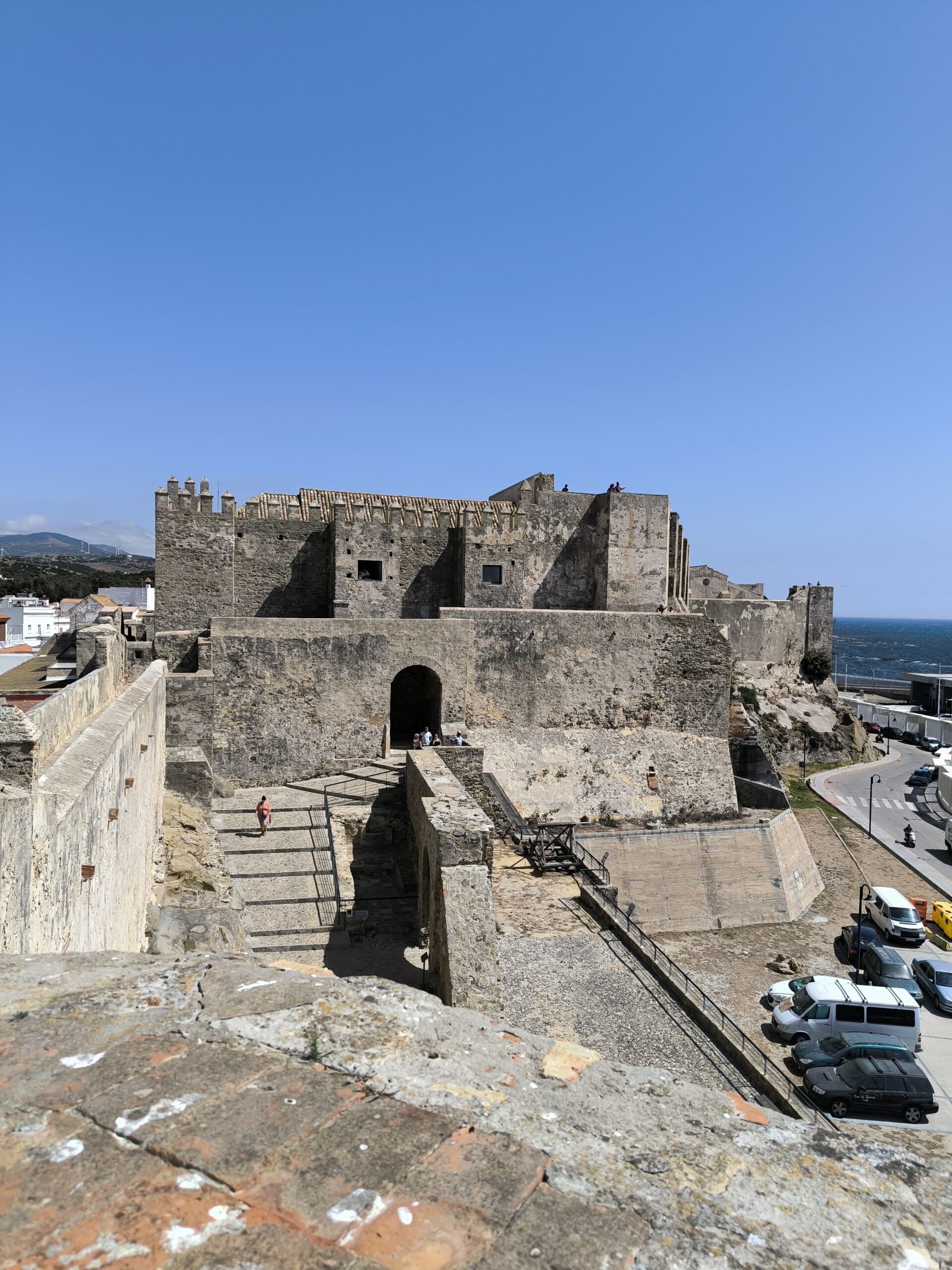 Pozostatky kamenného hradu.